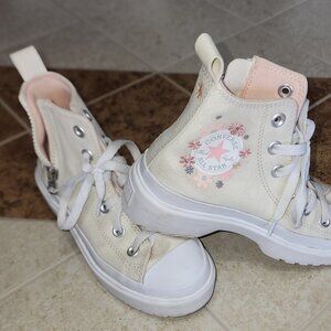 Chuck Taylor All Star Lugged Lift Platform Flowers Easy On